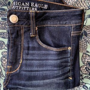 Dark wash American Eagle skinny jeans size 2